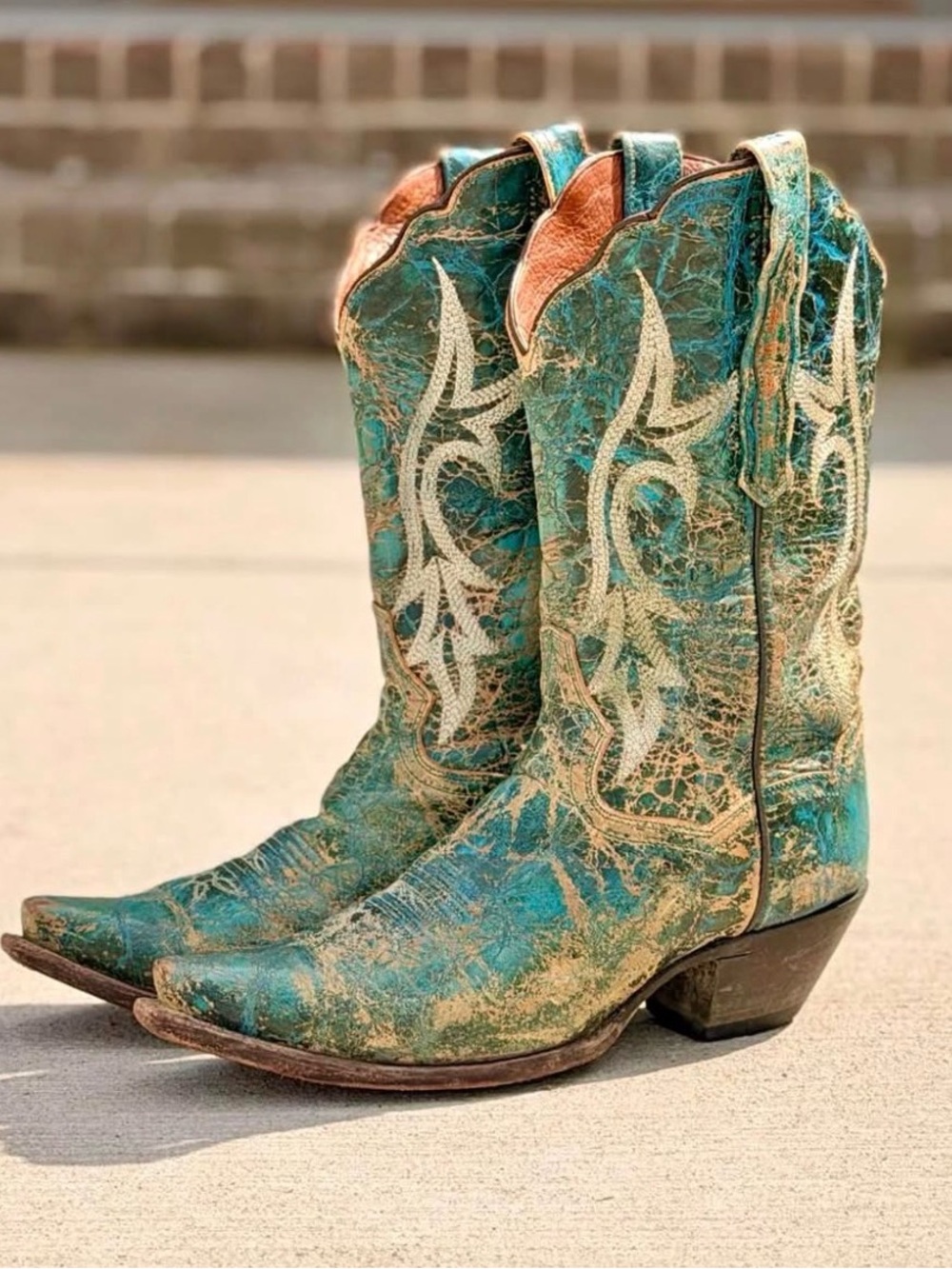 DAN POST WOMENS Size 9  Knockout Blue Tan Cracked Leather Cowboy Boots 12”